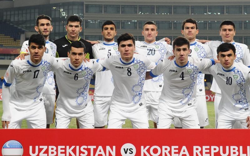 Các cầu thủ đang đá cho đội tuyển Uzbekistan có lối đá mạnh mẽ