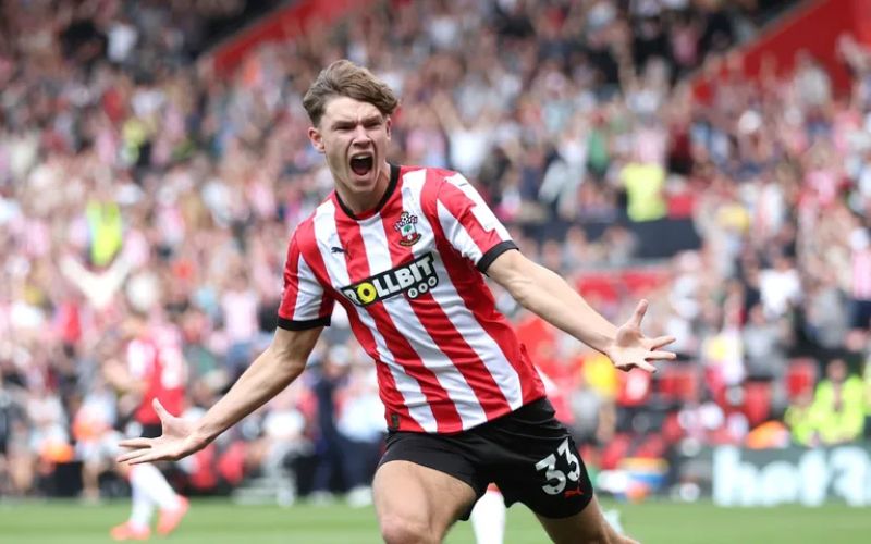 Southampton đang cố gắng thăng hạng sau khi xuống Championship