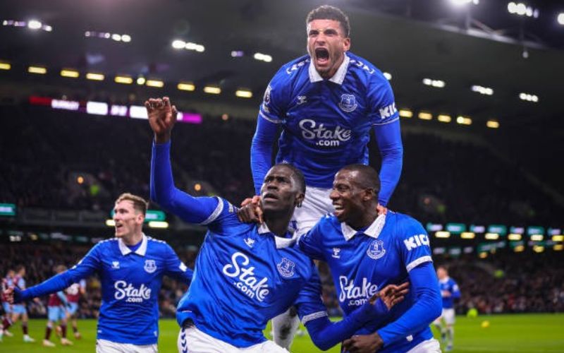 Everton FC giành nhiều danh hiệu, nổi bật với vô địch quốc gia