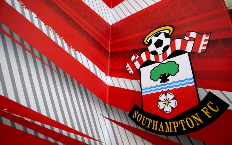 Southampton là câu lạc bộ bóng đá Anh đang thi đấu tại Championship